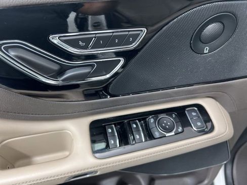 Used 2023 Lincoln Aviator Reserve w/ Equipment Group 201A AWD/4WD image 16