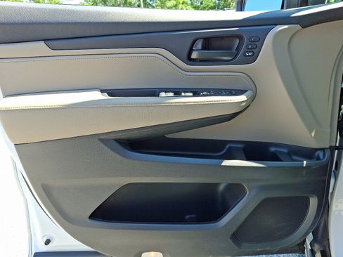 Used 2023 Honda Odyssey EX-L image 13