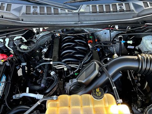 Used 2018 Ford F150 XLT image 30