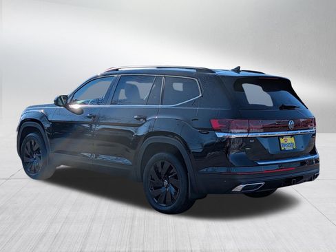 New 2026 Volkswagen Atlas SE image 2