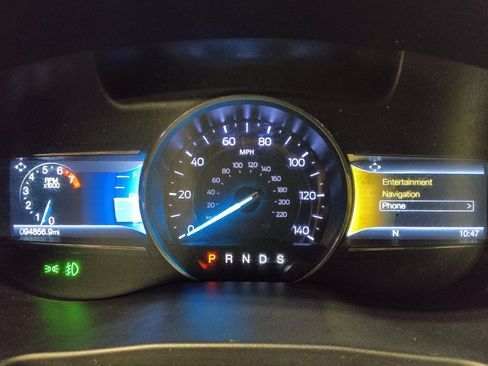 Used 2019 Ford Explorer Sport image 23