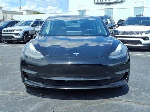 Used 2021 Tesla Model 3 Standard Range Plus RWD image 2