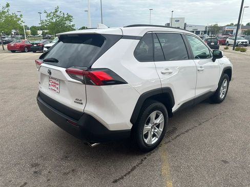 Used 2020 Toyota RAV4 XLE AWD/4WD image 5