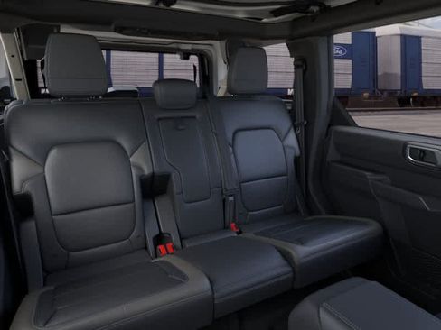 New 2026 Ford Bronco Outer Banks w/ Sasquatch Package AWD/4WD image 11