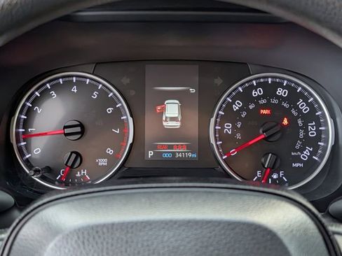 Used 2022 Toyota RAV4 LE image 20