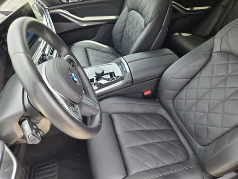 Used 2026 BMW X5 xDrive40i AWD/4WD image 11