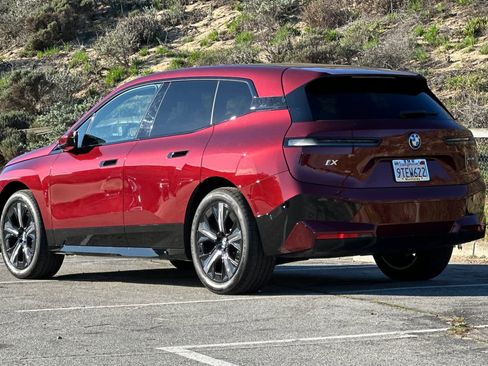 Used 2025 BMW iX xDrive50 image 7