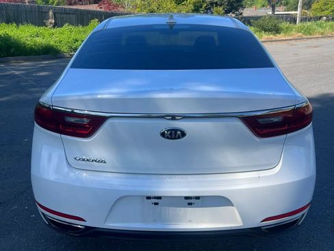 Used 2017 Kia Cadenza Premium image 6