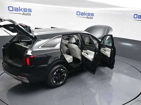 Certified 2025 Kia Sorento S AWD/4WD image 46