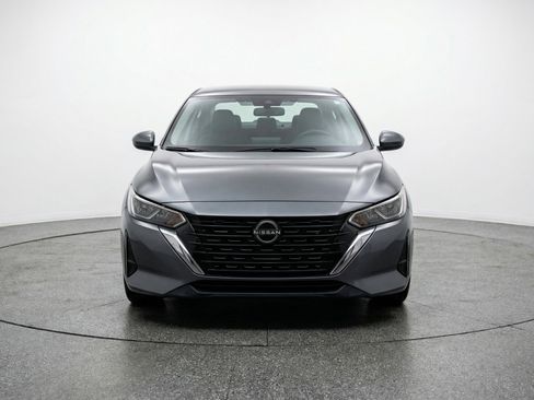 Used 2025 Nissan Sentra SV FWD image 2