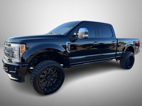 Used 2018 Ford F250 Platinum w/ FX4 Off-Road Package image 2
