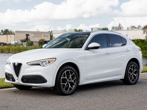 Used 2021 Alfa Romeo Stelvio Ti w/ Nero Edizione image 7