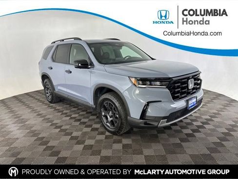 Certified 2024 Honda Pilot TrailSport image 1