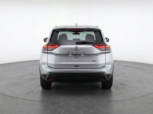 Used 2025 Nissan Rogue SV image 7