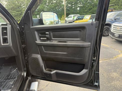 Used 2016 RAM 2500 Tradesman w/ Chrome Appearance Group AWD/4WD image 21