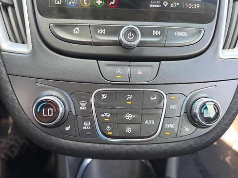 Used 2023 Chevrolet Malibu LT FWD image 25