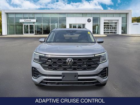 Used 2025 Volkswagen Atlas SEL Premium R-Line AWD/4WD image 2