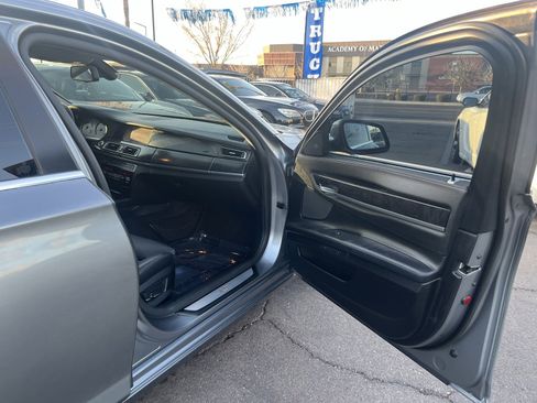 Used 2012 BMW 750Li image 16