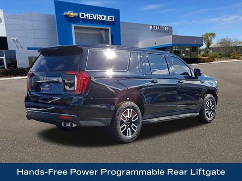 Used 2024 GMC Yukon XL AT4 w/ Technology Package image 9