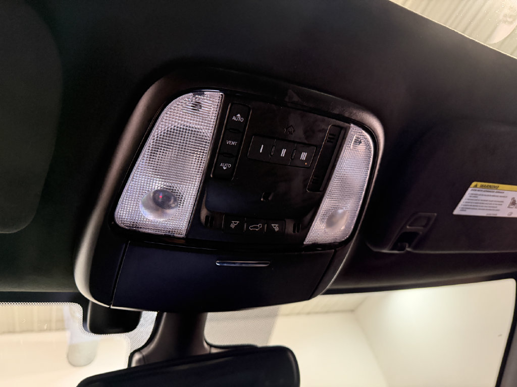 Used 2022 Dodge Durango R/T w/ Tow 'N Go Package AWD/4WD image 86