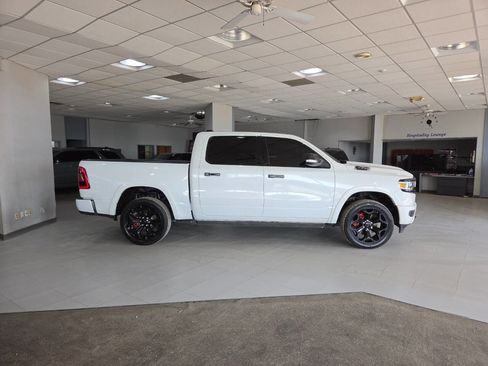 Used 2019 RAM 1500 Limited RWD image 8