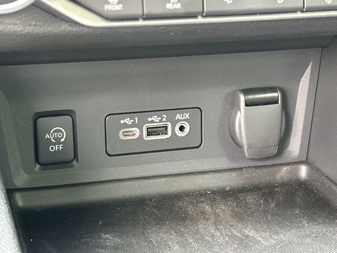 Certified 2025 Nissan Sentra SR w/ SR Premium Package FWD image 29