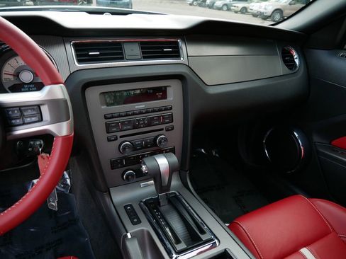 Used 2011 Ford Mustang GT Premium w/ 401A Rapid Spec Order Code RWD image 14