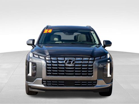 Used 2024 Hyundai Palisade Calligraphy image 2