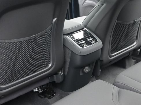 New 2026 Volvo XC90 B5 Core AWD/4WD image 29