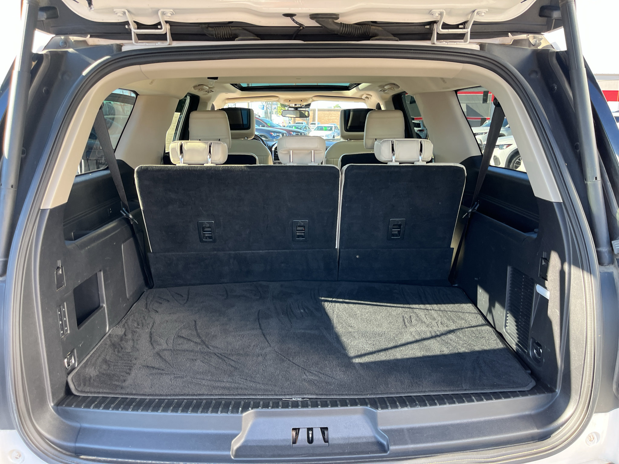 Used 2018 Ford Expedition Max Platinum AWD/4WD image 41