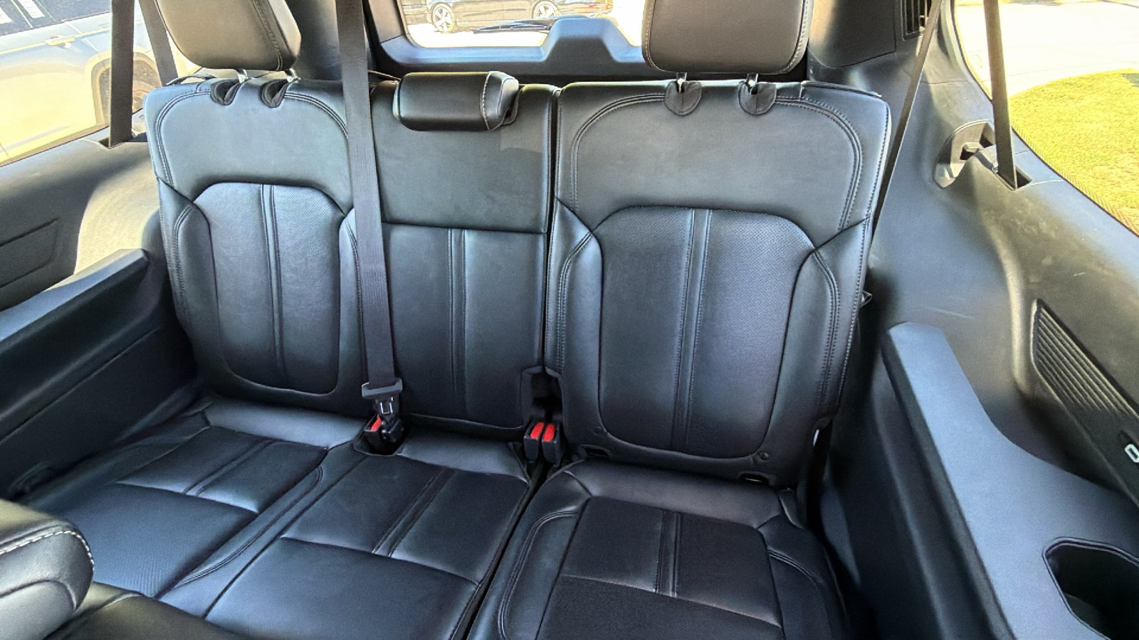 Used 2024 Jeep Wagoneer L Series II w/ Flexible Seating Group AWD/4WD image 25