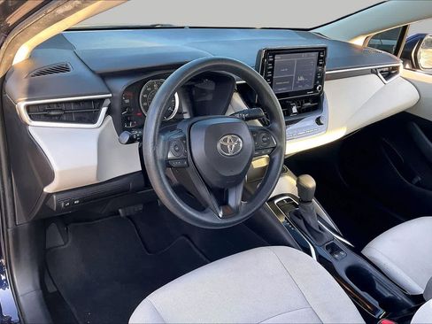 Used 2022 Toyota Corolla LE FWD image 15