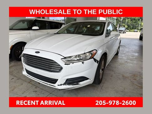Used 2014 Ford Fusion SE FWD image 1