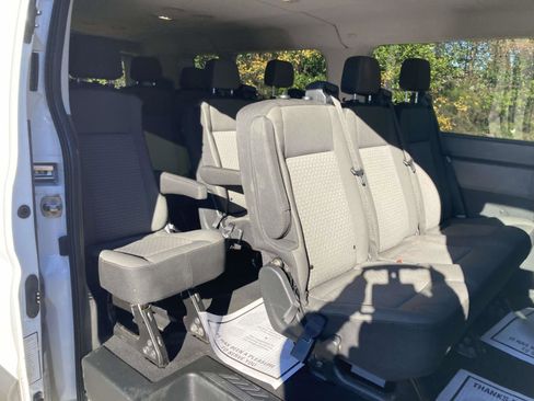 Used 2023 Ford Transit 350 XLT image 17