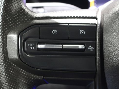 Used 2023 Chevrolet Colorado Trail Boss w/ Technology Package AWD/4WD image 12