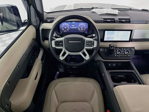 Used 2020 Land Rover Defender 110 First Edition AWD/4WD image 19