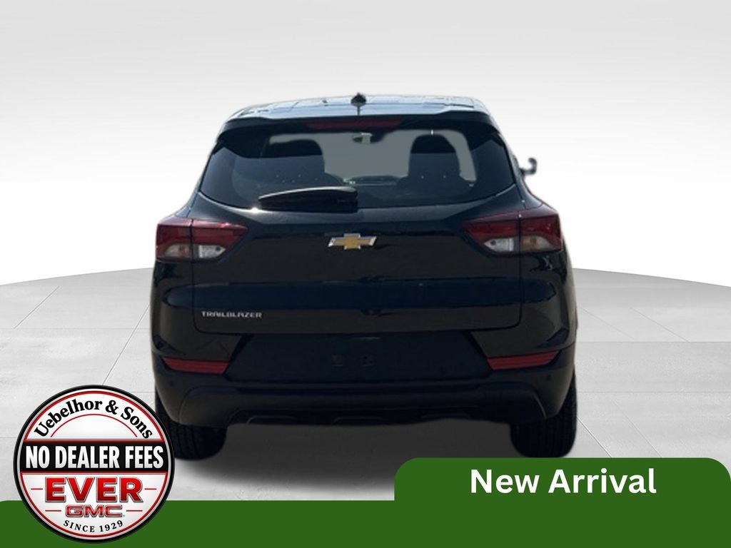 Used 2021 Chevrolet TrailBlazer LS FWD image 8