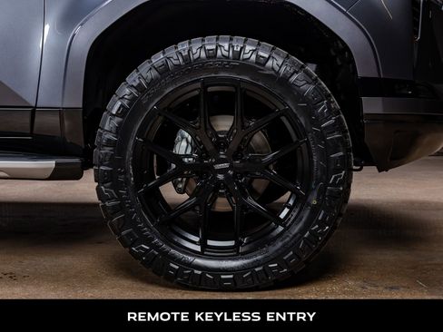 Used 2025 Lexus GX 550 w/ Cold Area Package image 12