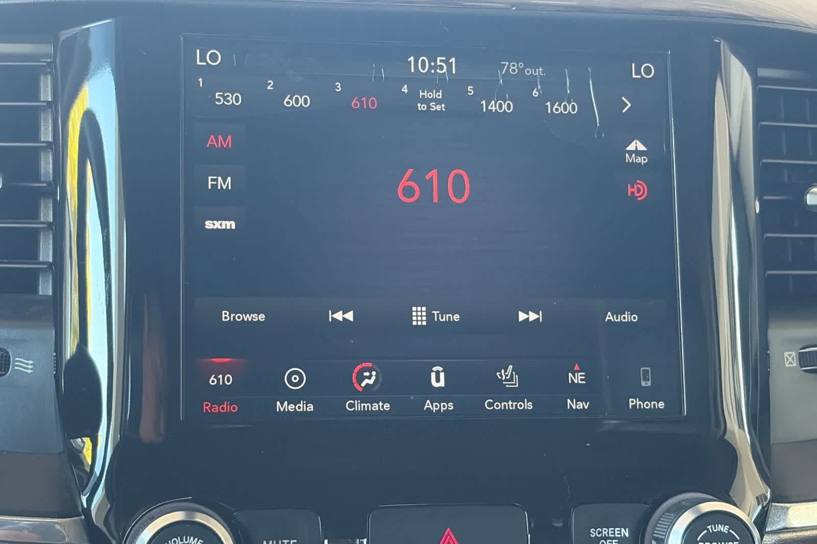 Used 2019 RAM 1500 Laramie AWD/4WD image 19