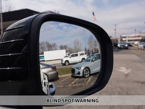 Used 2024 Kia Telluride S w/ S Sunroof Package image 6