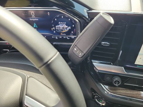 Used 2024 Chevrolet Silverado 2500 LT w/ All Star Edition AWD/4WD image 32