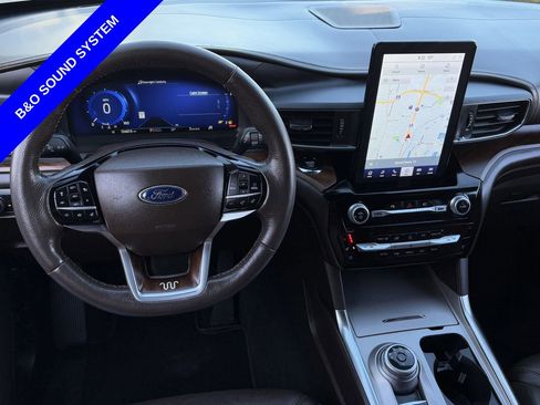 Used 2022 Ford Explorer King Ranch w/ Technology Package image 14