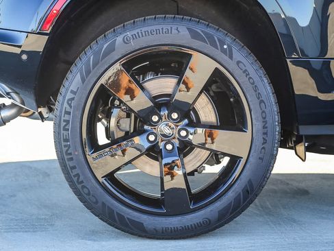 New 2025 Land Rover Defender 110 V8 image 11