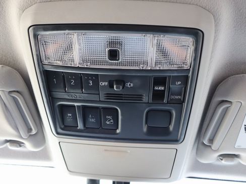 Used 2016 Toyota 4Runner SR5 image 18