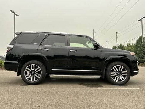 Used 2023 Toyota 4Runner Limited AWD/4WD image 3