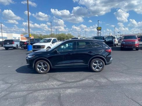 Used 2025 Ford Escape ST-Line Select AWD/4WD image 2