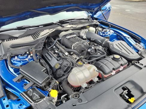 Used 2017 Ford Mustang GT image 5