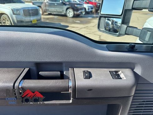 Used 2012 Ford F250 XLT w/ Camper Pkg image 15