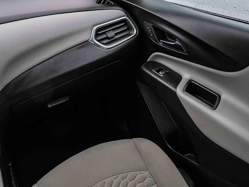 Used 2019 Chevrolet Equinox LS image 17