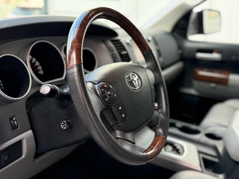 Used 2012 Toyota Tundra Limited w/ Platinum Pkg image 98